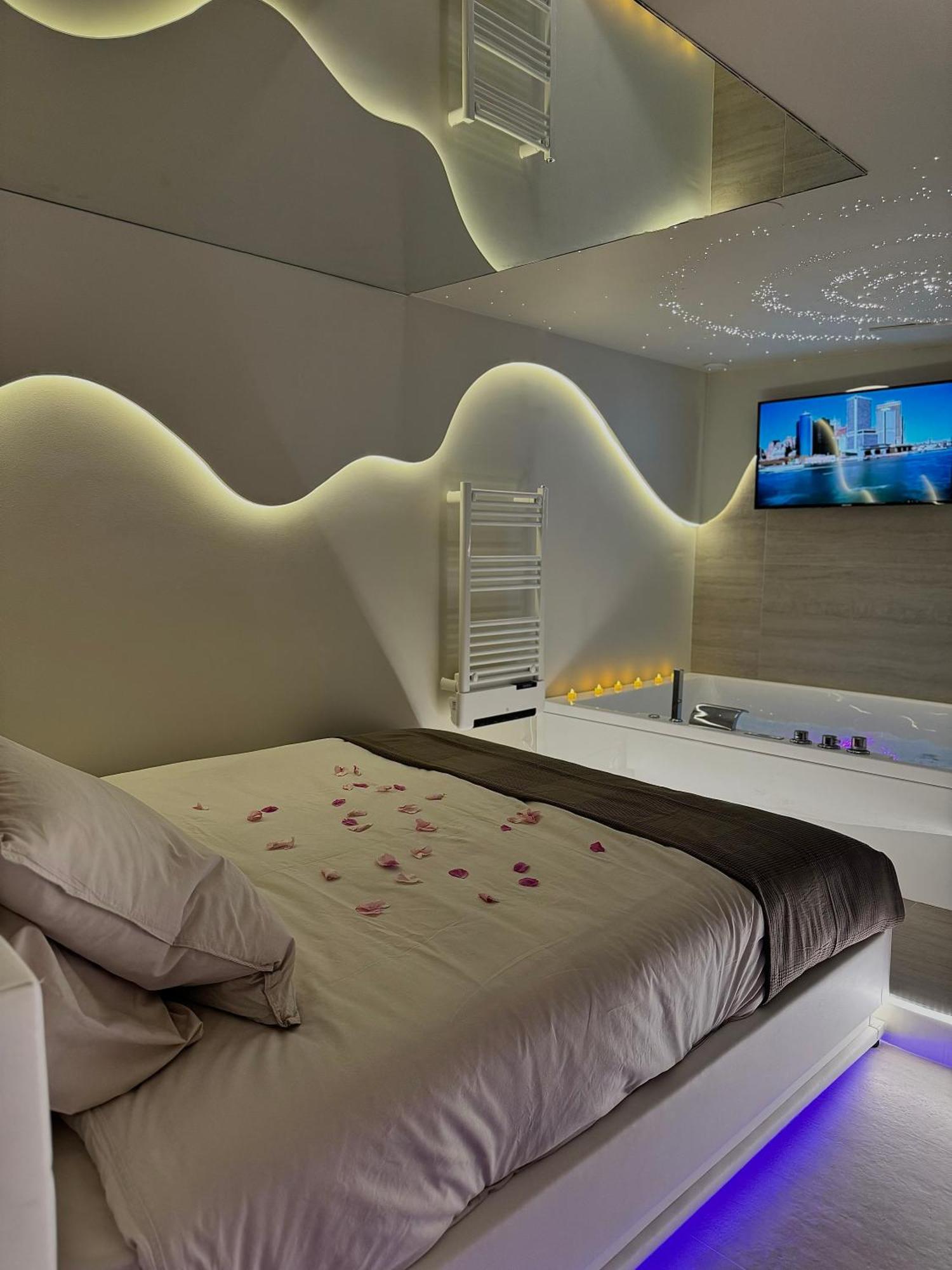 Spa Privatif - Love Room Luxe - Proche Disney Marles-en-Brie Экстерьер фото