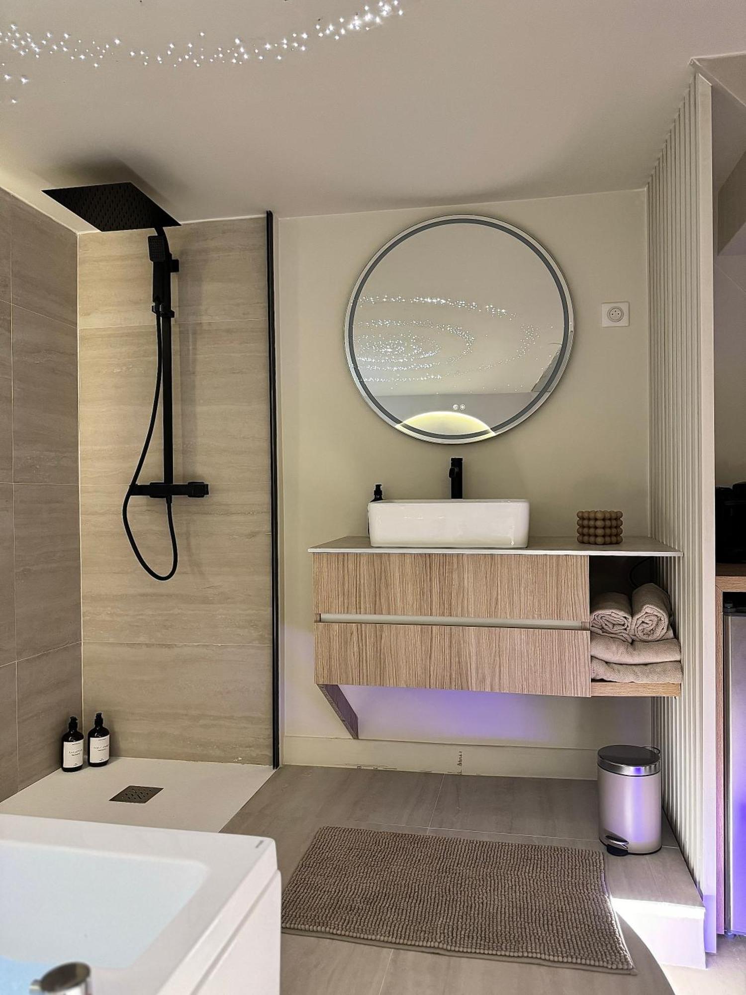 Spa Privatif - Love Room Luxe - Proche Disney Marles-en-Brie Экстерьер фото
