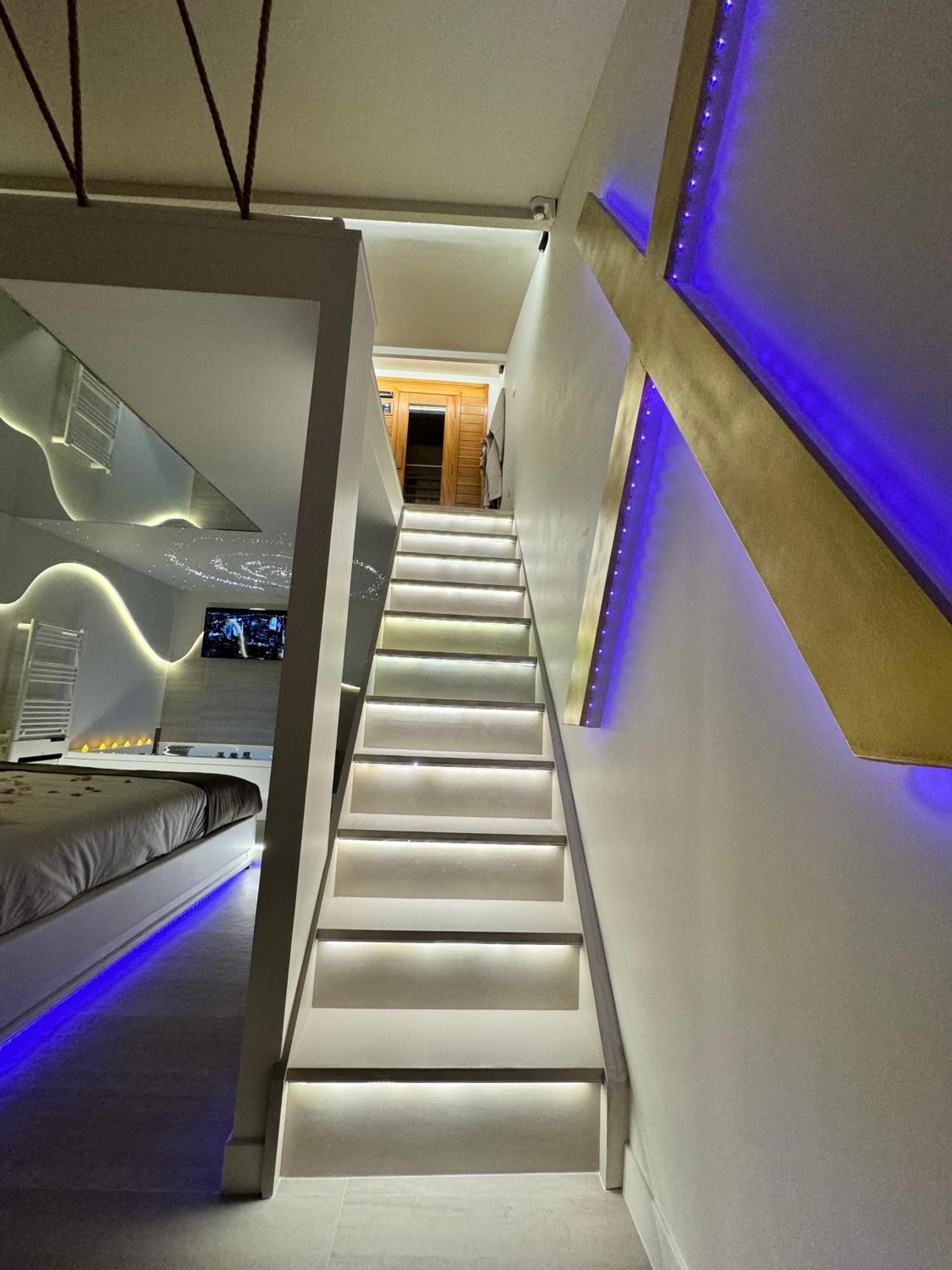 Spa Privatif - Love Room Luxe - Proche Disney Marles-en-Brie Экстерьер фото